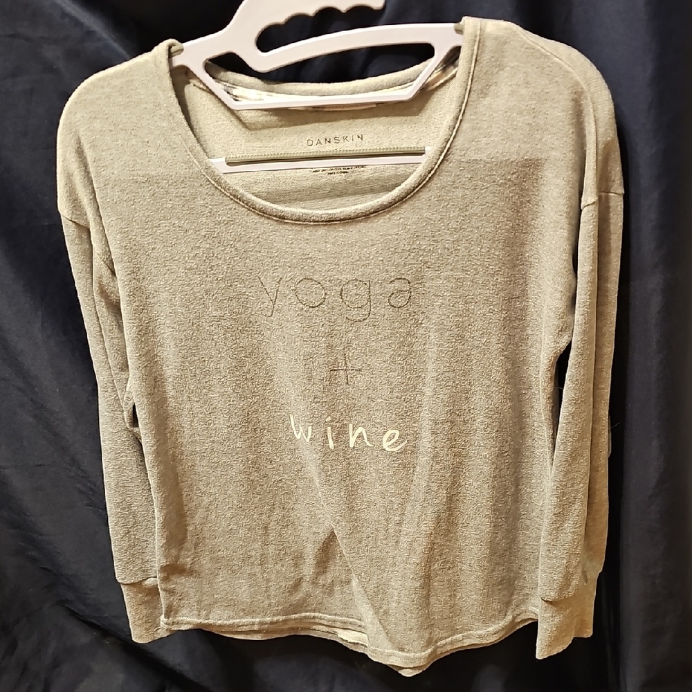 ☀️Danskin Women's Grey Knit Top